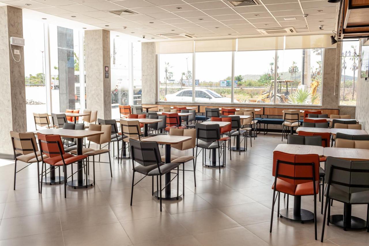 Ibis Caucaia Porto Do Pecem Hotel Exterior photo